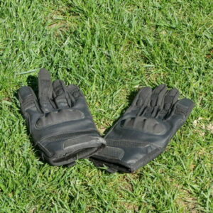 Schwarze Handschuhe für die Erkundung von Lost Places